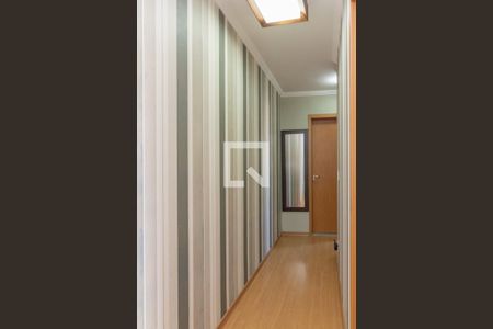 Corredor de apartamento à venda com 2 quartos, 52m² em Vila Ipojuca, São Paulo