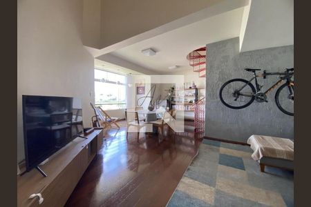 Apartamento à venda com 4 quartos, 140m² em Floresta, Belo Horizonte