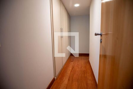 Closet  de apartamento à venda com 4 quartos, 186m² em Funcionários, Belo Horizonte