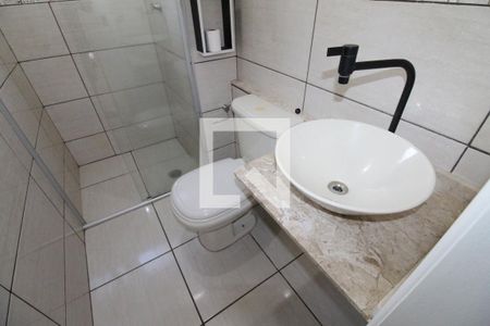 Banheiro de apartamento para alugar com 2 quartos, 49m² em Vila Rossi, São José dos Campos