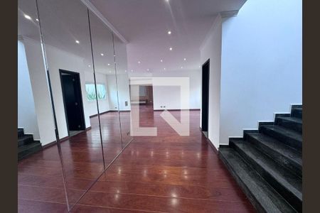 Casa para alugar com 4 quartos, 647m² em Jardim Sao Paulo II, Cotia