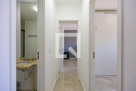 Corredor de apartamento para alugar com 2 quartos, 49m² em Vila Andrade, São Paulo