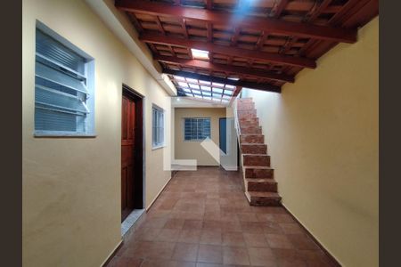Quintal  de casa à venda com 4 quartos, 120m² em Vila Liviero, São Paulo