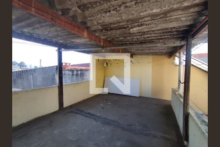 Varanda  de casa à venda com 4 quartos, 120m² em Vila Liviero, São Paulo