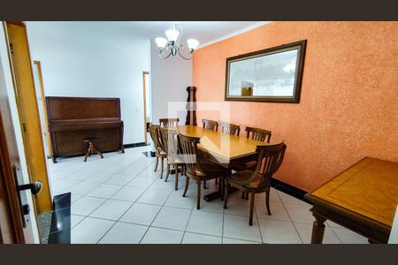 Sala de apartamento para alugar com 3 quartos, 174m² em Vila Tupi, Praia Grande