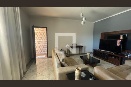 Sala de casa à venda com 6 quartos, 400m² em Tauá, Rio de Janeiro