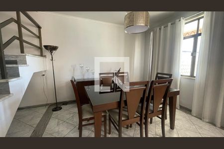 Sala de casa à venda com 6 quartos, 400m² em Tauá, Rio de Janeiro