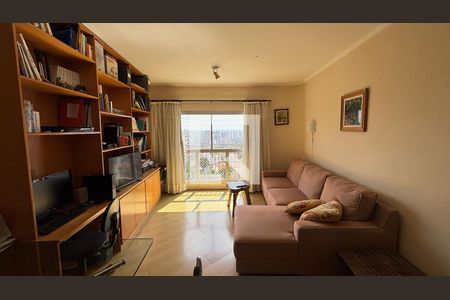 Sala de apartamento à venda com 2 quartos, 72m² em Pinheirinho, Santo André