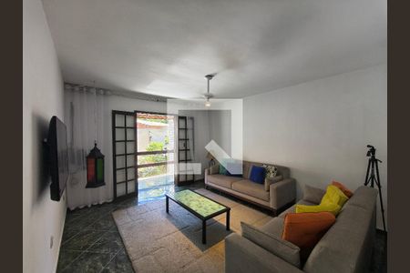 Casa à venda com 3 quartos, 200m² em Jacarepaguá, Rio de Janeiro