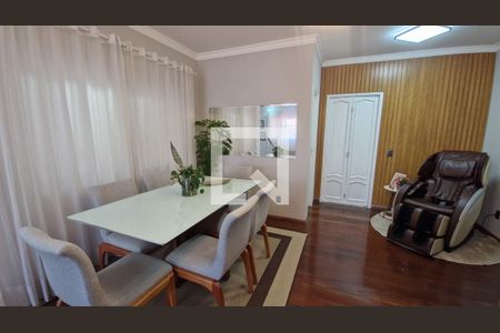 Sala de casa à venda com 3 quartos, 153m² em Vila Marari, São Paulo