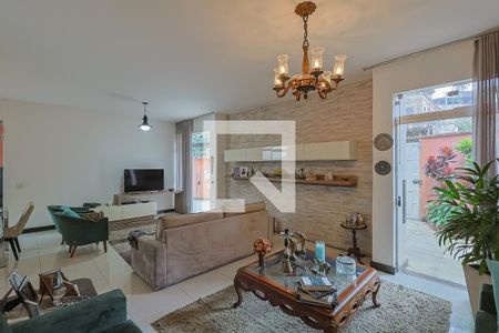 Casa à venda com 5 quartos, 400m² em Liberdade, Belo Horizonte