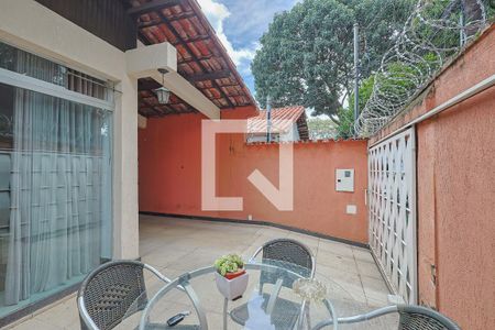 Casa à venda com 5 quartos, 400m² em Liberdade, Belo Horizonte