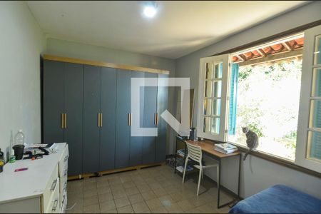 Quarto 1 de casa à venda com 3 quartos, 600m² em Grajaú, Rio de Janeiro
