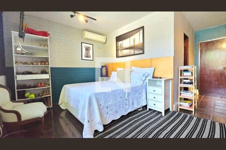 Casa à venda com 4 quartos, 200m² em Piratininga, Niterói