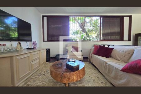 Casa à venda com 4 quartos, 200m² em Piratininga, Niterói