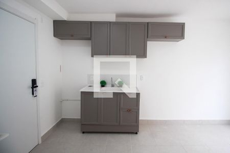 Sala / Cozinha / Área de Serviço de apartamento para alugar com 2 quartos, 36m² em Socorro, São Paulo