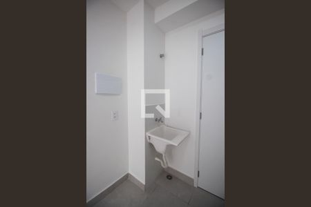 Sala / Cozinha / Área de Serviço de apartamento para alugar com 2 quartos, 36m² em Socorro, São Paulo