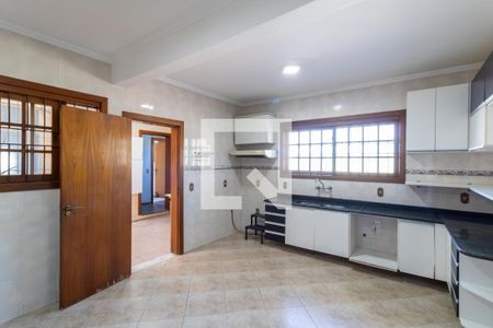 Casa à venda com 4 quartos, 300m² em Teresópolis, Porto Alegre