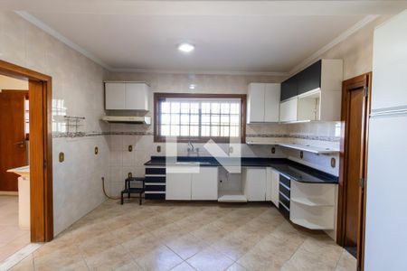Casa à venda com 4 quartos, 300m² em Teresópolis, Porto Alegre