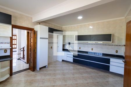 Casa à venda com 4 quartos, 300m² em Teresópolis, Porto Alegre