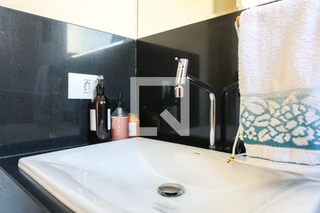 Lavabo de casa de condomínio para alugar com 3 quartos, 296m² em Parque Assuncao, Taboão da Serra