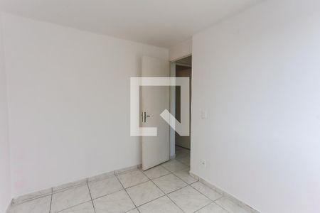quarto 1 de apartamento para alugar com 2 quartos, 40m² em Jardim Mirna, Taboão da Serra