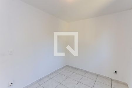 quarto 2 de apartamento para alugar com 2 quartos, 40m² em Jardim Mirna, Taboão da Serra