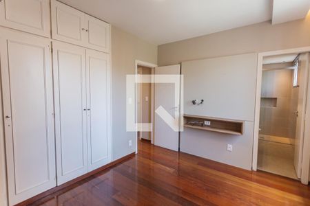 Suíte de apartamento à venda com 4 quartos, 118m² em Lourdes, Belo Horizonte