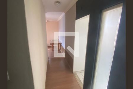 Corredor de casa para alugar com 2 quartos, 360m² em Centro, Betim