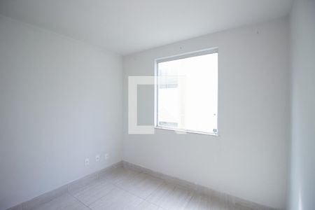 Quarto 2 de apartamento para alugar com 2 quartos, 56m² em Cabral, Contagem