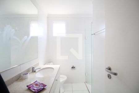 Banheiro da Suíte de apartamento para alugar com 2 quartos, 75m² em Vila Andrade, São Paulo