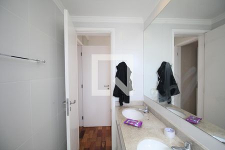 Banheiro da Suíte de apartamento para alugar com 2 quartos, 75m² em Vila Andrade, São Paulo