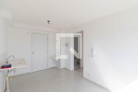 Sala e Cozinha de apartamento para alugar com 2 quartos, 32m² em Guaianases, São Paulo