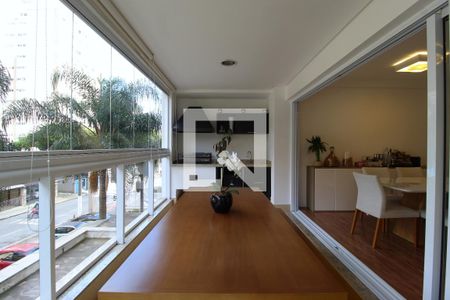 Varanda de apartamento à venda com 3 quartos, 120m² em Vila Olímpia, São Paulo