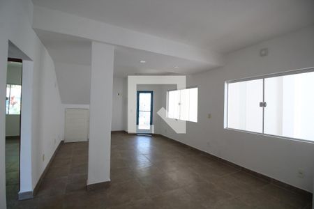 Sala (casa 1) de casa para alugar com 4 quartos, 340m² em Jacarepaguá, Rio de Janeiro