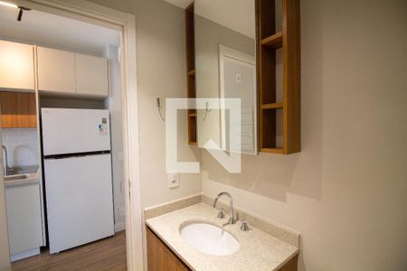 Banheiro de kitnet/studio para alugar com 1 quarto, 30m² em Campo Belo, São Paulo