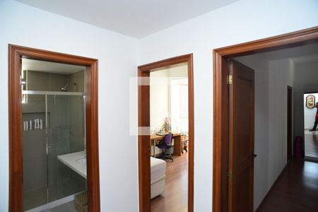 Hall dos Quartos de apartamento à venda com 4 quartos, 179m² em Barra da Tijuca, Rio de Janeiro