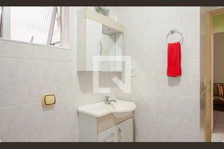 Banheiro de apartamento para alugar com 1 quarto, 63m² em Guilhermina, Praia Grande