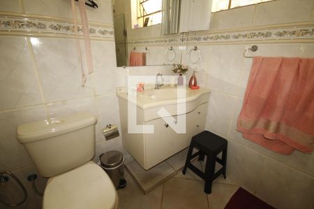 banheiro 1 de casa à venda com 6 quartos, 280m² em Paraíso, Belo Horizonte