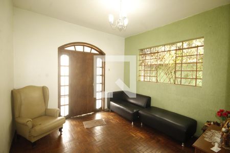 sala de casa à venda com 6 quartos, 280m² em Paraíso, Belo Horizonte