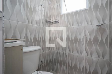 Banheiro da Suíte de apartamento para alugar com 2 quartos, 38m² em Vila Maria Alta, São Paulo