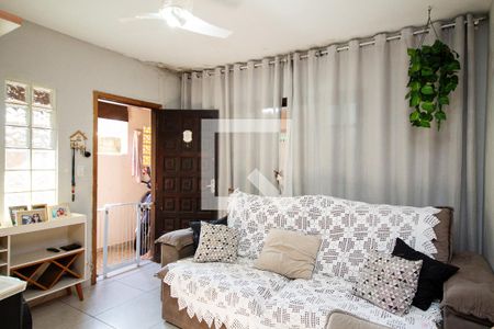 Sala de casa para alugar com 4 quartos, 240m² em Rio Cotia, Cotia