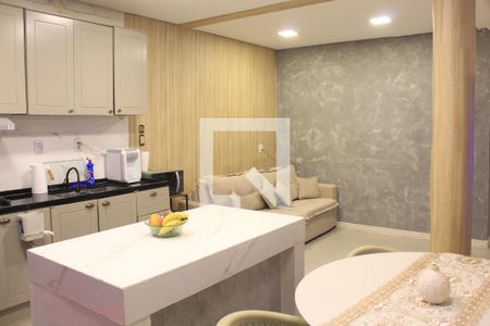 Sala de casa para alugar com 2 quartos, 80m² em Jardim Santa Paula, Cotia