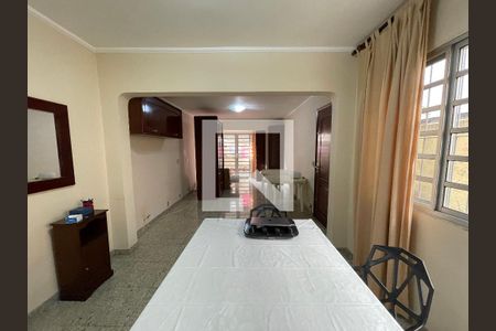 Sala de casa à venda com 3 quartos, 135m² em Vila Albano, São Paulo