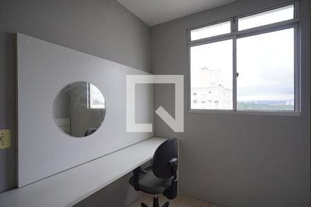 Quarto 2 de apartamento para alugar com 2 quartos, 48m² em Morro Santana, Porto Alegre