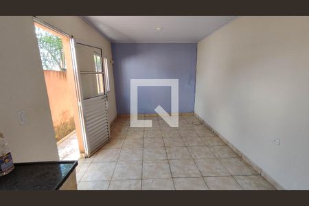 Sala e cozinha de casa para alugar com 1 quarto, 60m² em Jardim Nova Poá, Poá