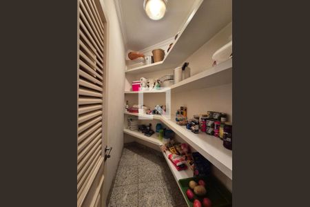 Closet de casa de condomínio à venda com 5 quartos, 870m² em Alphaville Residencial Um, Barueri