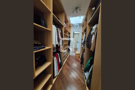 Closet de casa de condomínio à venda com 5 quartos, 870m² em Alphaville Residencial Um, Barueri