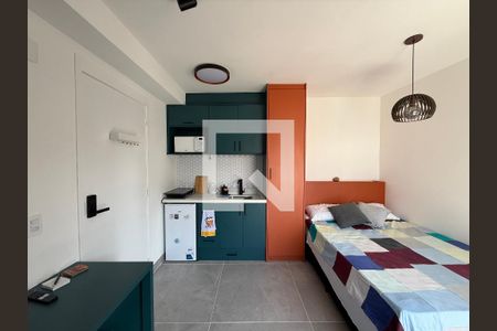 quarto,cozinha de kitnet/studio para alugar com 1 quarto, 17m² em Campos Elíseos, São Paulo