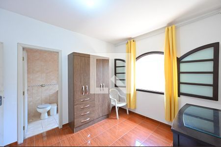 Suíte de casa à venda com 3 quartos, 200m² em Planalto Paulista, São Paulo